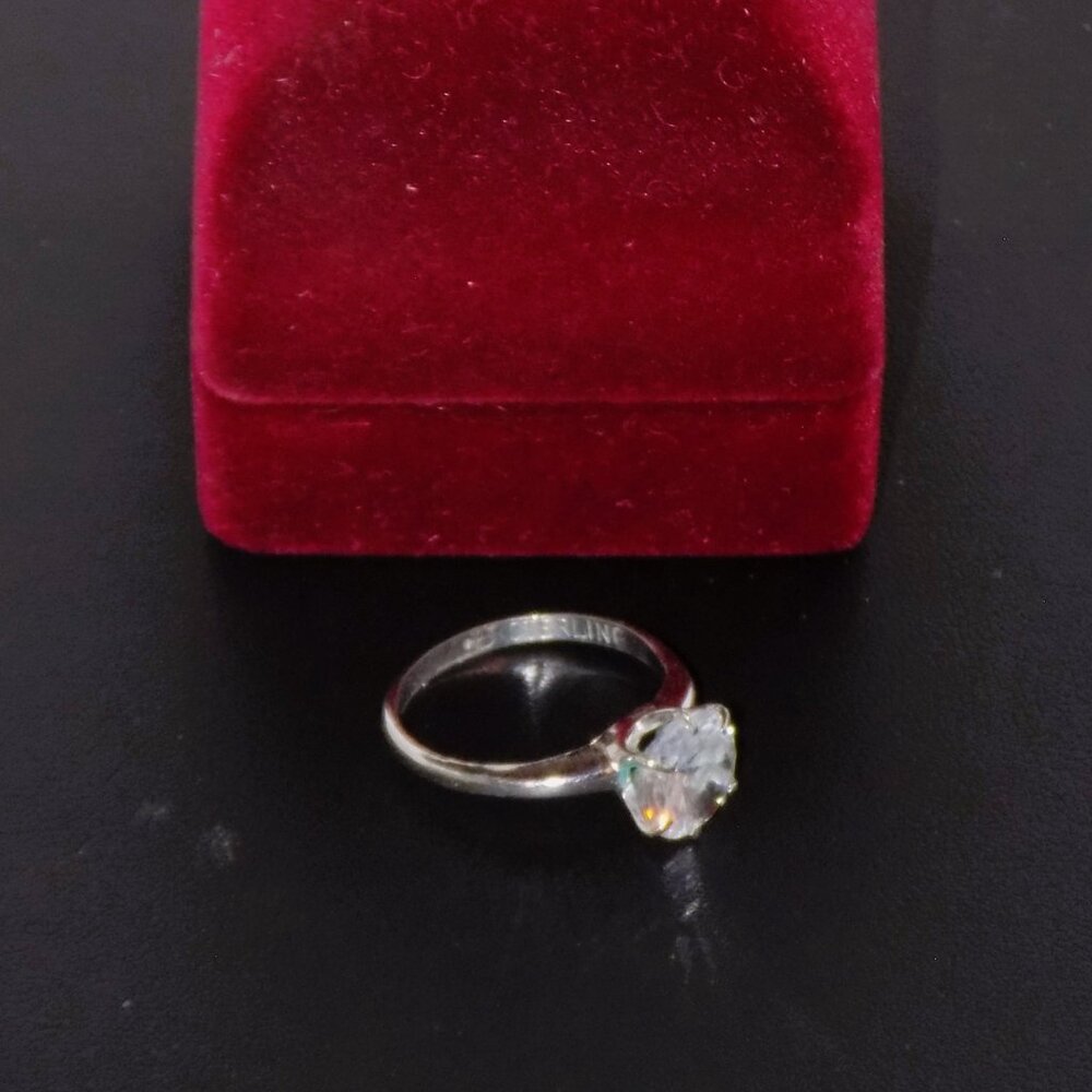 Vintage IOC Signed Uncas Sterling Silver Large Solitaire 6 Prong Size 7 Ring - Picture 3 of 13